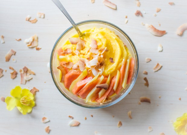 Sweet Celebration Bowl--healthy froyo with less than 5 ingredients!