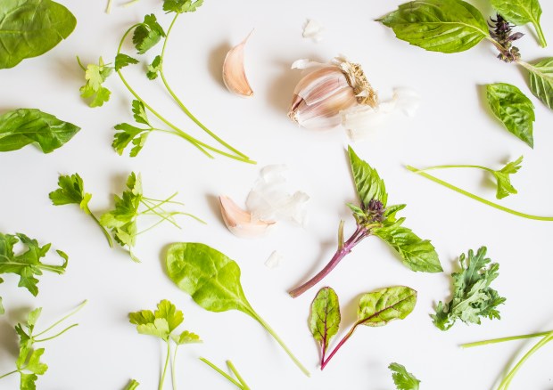 Green up your tofu scramble! Recipe via plantcrush.co!